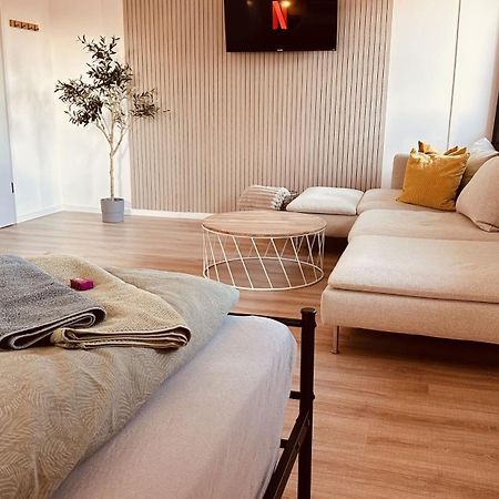 Apartment Mit Netflix - Parken - Kueche - Bad Weiden in der Oberpfalz Luaran gambar